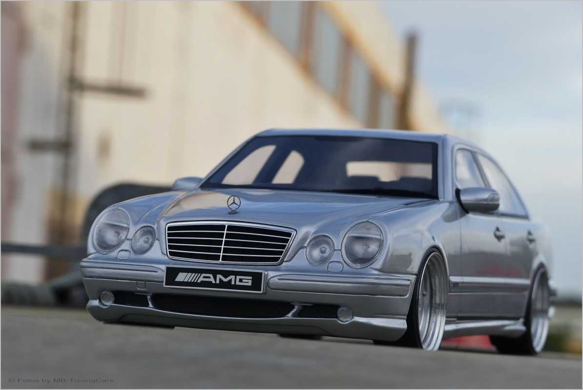1:18 Mercedes E55 AMG W210 1999 mit 3tlg.AMG Alufelgen inkl. OVP